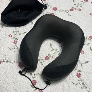 Black Travel Neck Pillow